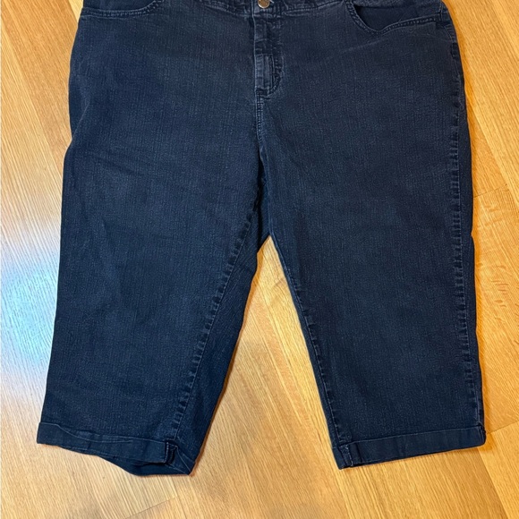 Women’s Lee Black Denim Cuffed Capris Size 18W - Picture 1 of 8